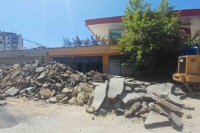 Yalova’da alkol alırken tartıştığı arkadaşını boğazından bıçaklayarak öldürdü