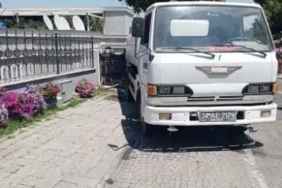 Adalar’da altyapısı kesilen kaçak binaya tankerle su taşındığı iddiası