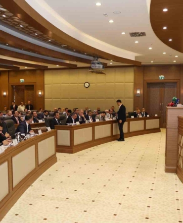 Bursa’da çarşı ve sahilde seyyar satıcıya geçit yok
