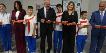 Çanakkale’de açılan yenilikçi sınıfa Bolu Kartalkaya faciasında hayatını kaybeden Alp Mercan’ın adı verildi