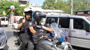 Bağcılar Belediyesi YKS’ye giren öğrencilerin yardımına koştu