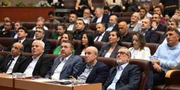 Başkan Burkay: "İş dünyasının önünü açacak projeleri üretmek zorundayız"