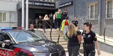 Masaj salonunda müşterilere sosyal medya kontrolü