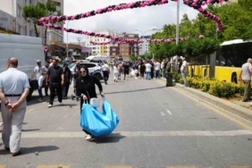 Başakşehir’de indirim izdihamı: Vatandaşlar fenalaştı, mağaza öğleden sonra kapandı
