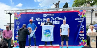Sakarya’nın koşan tecrübesi Ali Turan kürsüyü bırakmıyor