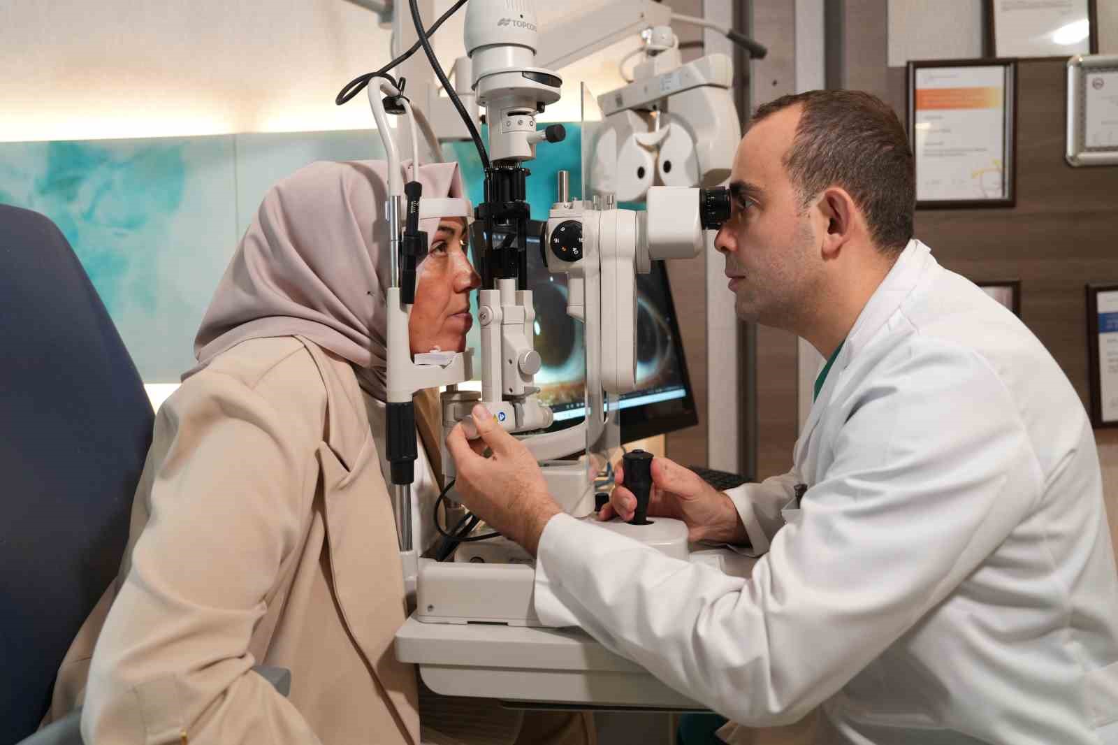 "Yıllarca görme kaybı yaşayan hasta, ameliyatla iyileşti"