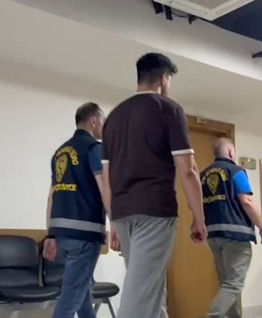 Küçükçekmece’de otluk alanı yakan şahıs tutuklandı