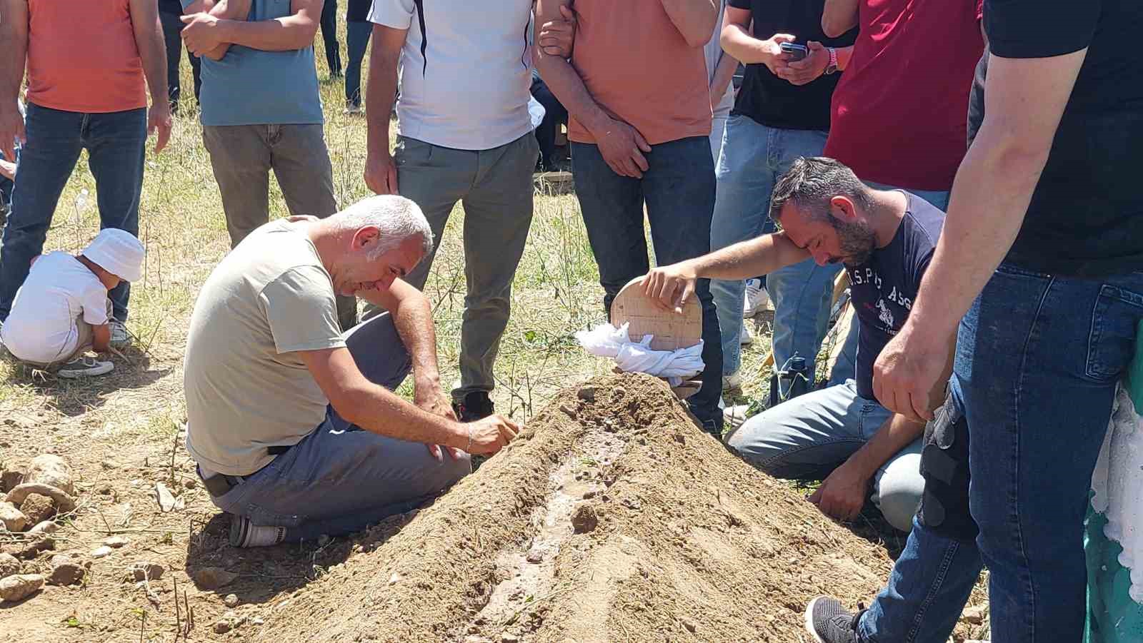 Alkollü sürücünün hayattan kopardığı genç, son yolculuğuna uğurlandı