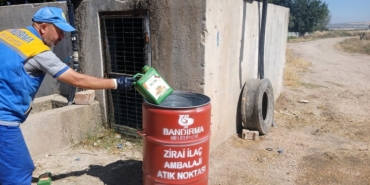 Bandırma kırsalında zirai atıklarla mücadele başladı