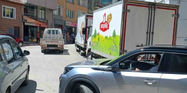 Bilecik’te toptancıların gelişi güzel parkları sürücüleri çileden çıkarıyor