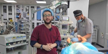 Gazze’ye gönüllü giden Türk doktor: "İsrail, oradaki hayatı bitirmek, yaralıların ölmesini hızlandırmak için hastanelere saldırıyor"