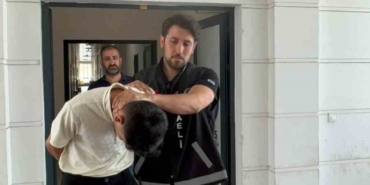 950 bin TL’lik vurgun yapan sahte polis yakalandı