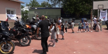 Motosikletleri ile umut dağıtıyorlar