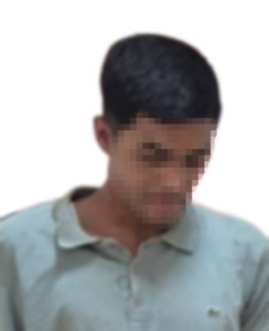 Sokak sokak dolaşıp elindeki bıçakla otomobillere zarar verdi