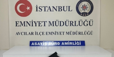 Avcılar’da sokak ortasında iki kişiyi silahla vuran şüpheli yakalandı