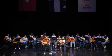 Maltepe’de geleceğin sanatçılarından yıl sonu gösterisi