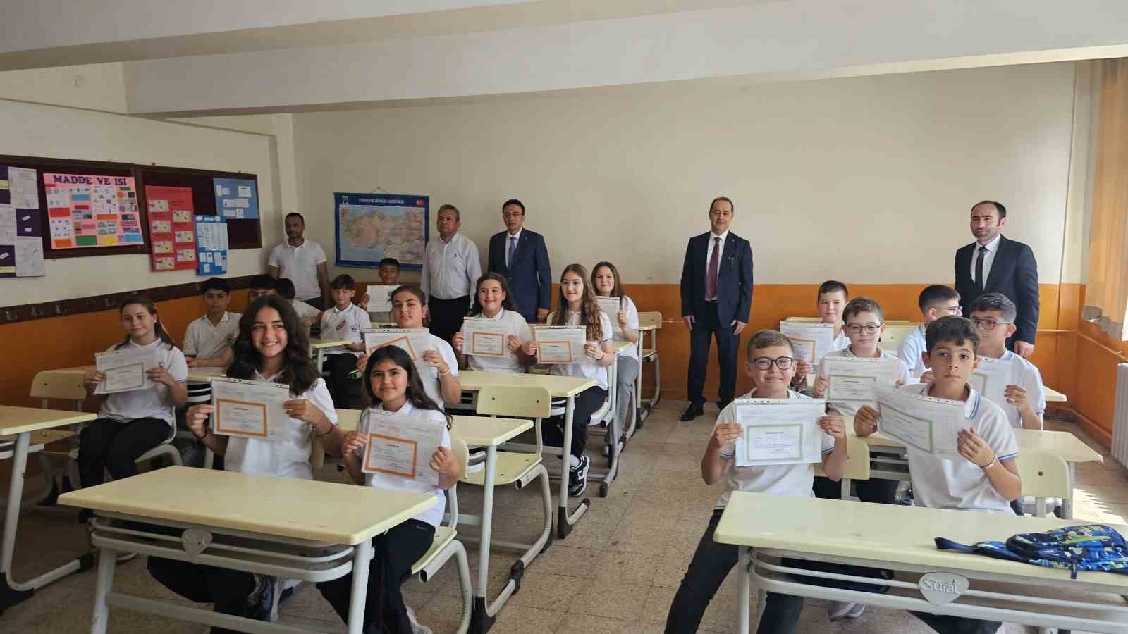 Bandırma’da karne heyecanı