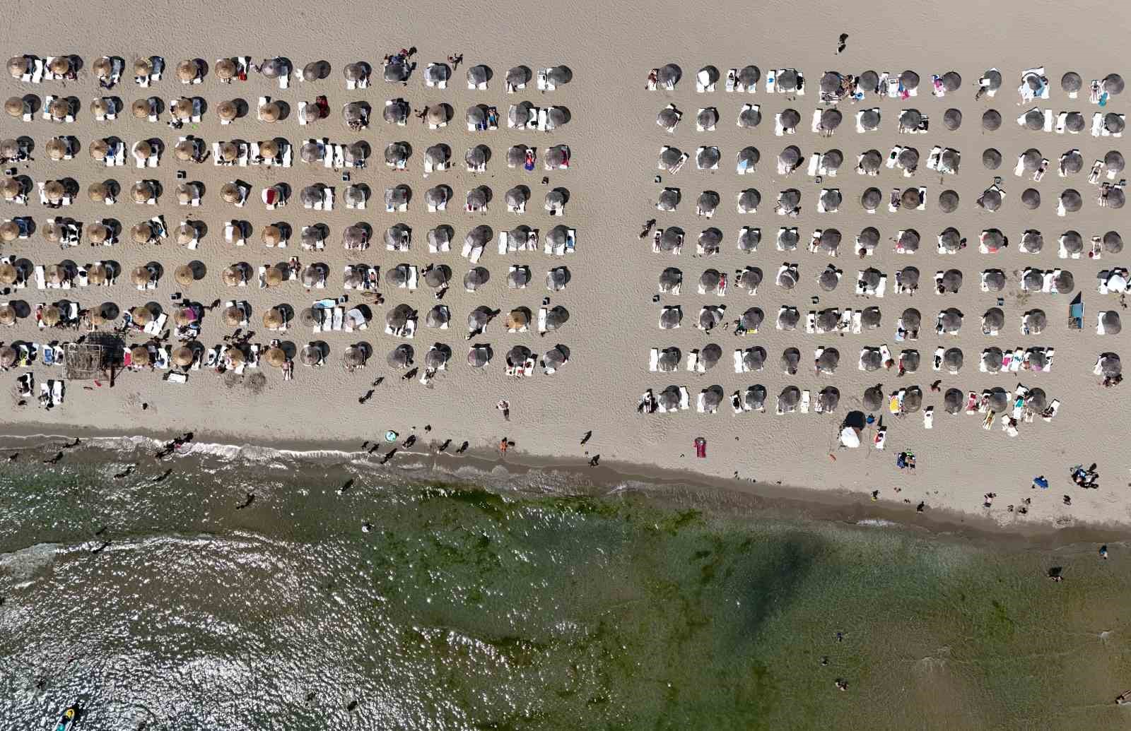 İstanbul’da plajları doldu taştı