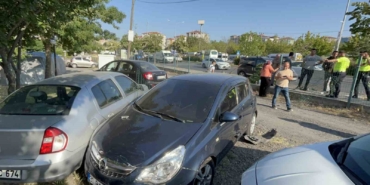 Tırın çarptığı otomobil site bahçesine uçtu: 2 yaralı