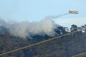 Havran’daki orman yangınında havadan müdahaleye ara verildi