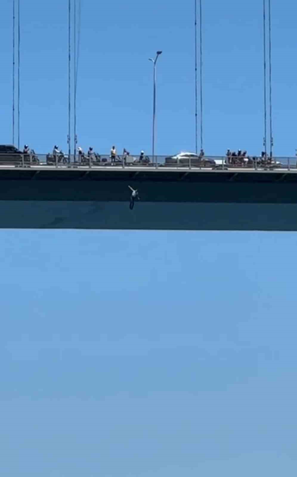 15 Temmuz Şehitler Köprüsü’nden atlayan bir kişi hayatını kaybetti