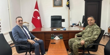 Kaymakam Memiş’ten Garnizon Komutanı Binbaşı Kaya’ya veda ziyareti