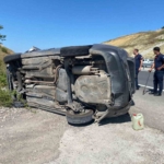 Takla atan otomobilden yara almadan kurtuldular