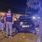 Bandırma yolunda tır ile otomobil çarpıştı: 2 yaralı