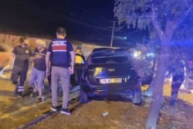 Bandırma yolunda tır ile otomobil çarpıştı: 2 yaralı