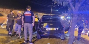 Bandırma yolunda tır ile otomobil çarpıştı: 2 yaralı