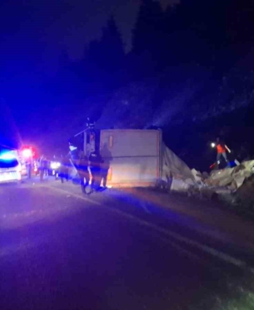 Bozüyük’te çekici devrildi: 1 ölü, 1 yaralı