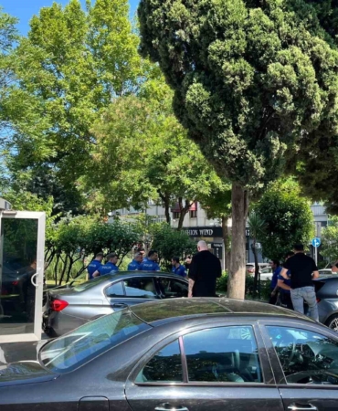 Tedavi gördüğü hastanenin bahçesinde silahlı saldırıya uğradı