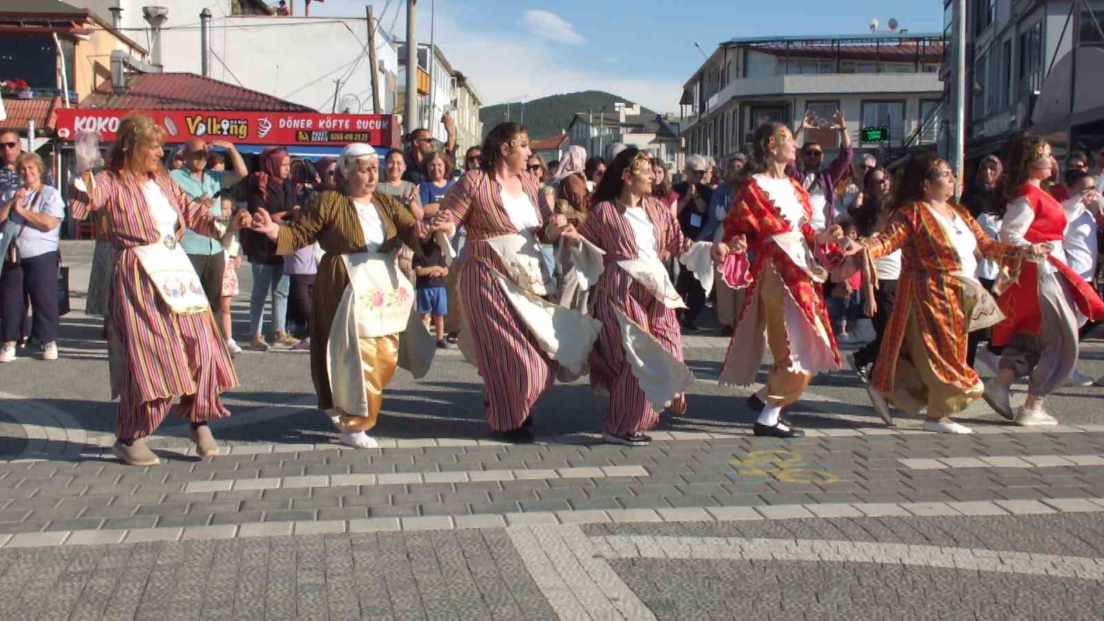 Balıkesir’de Sergi bahane oyunlar şahane