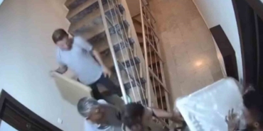 Yetkili servisin çalışanları beyaz eşya getirdi, terlik çaldı