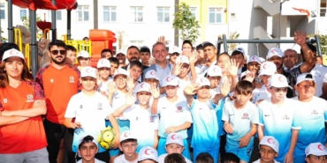 Sancaktepe’de Sırrı Süreyya Önder Spor Parkı, Nazım Hikmet Parkı ve Şiir Sokak Parkı için toplu açılış töreni düzenlendi