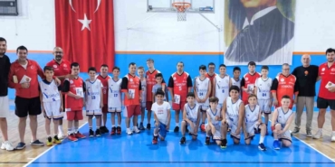 Down Sendromlular Basketbol Milli Takımı’ndan şampiyona ziyaret