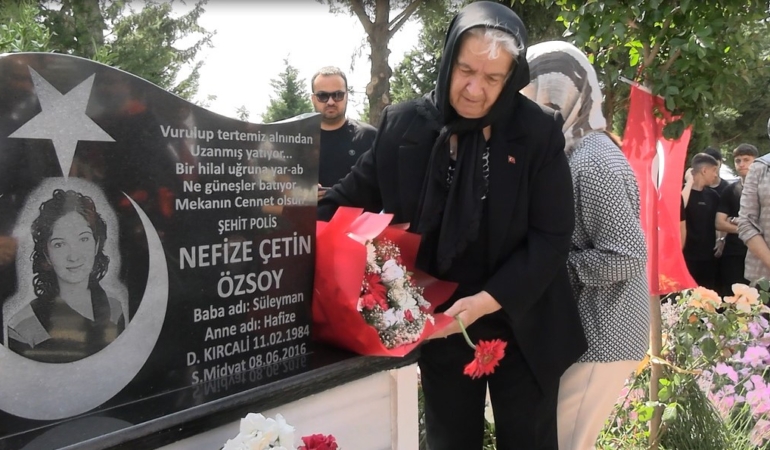 Şehit Polis Memuru Nefize Çetin Özsoy kabri başında dualarla anıldı