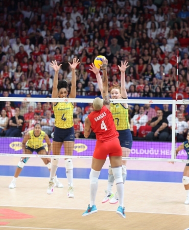 A Milli Kadın Voleybol Takımı, Milletler Ligi’nde ilk yenilgisini aldı