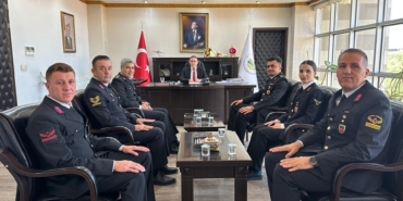 Burhaniye’de jandarma teşkilatı Kaymakam Memiş’i ziyaret etti