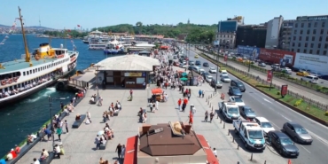 Tarihi Eminönü’nde bayram yoğunluğu