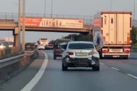 Tuzla’da ilginç görüntü: Otomobilin tamponunu arka koltukta taşıdı