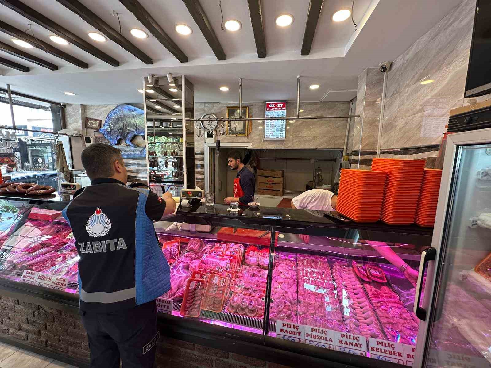 Zabıtadan kasap ve sakatatçılara denetim