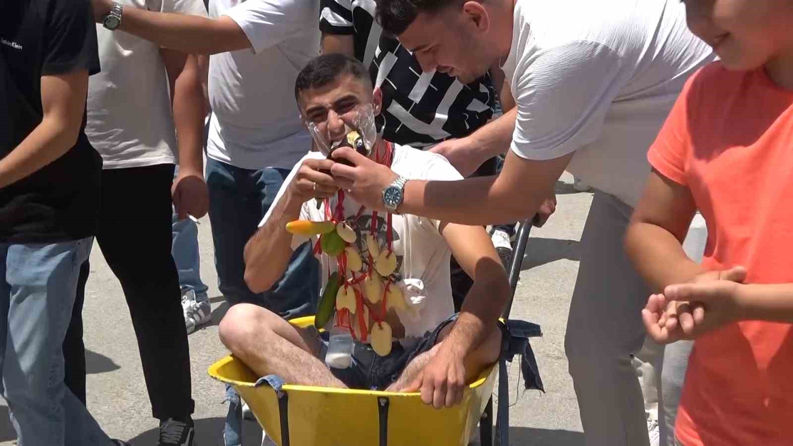 Bursa’da damada işkence gibi düğün...Başına gelmeyen kalmadı