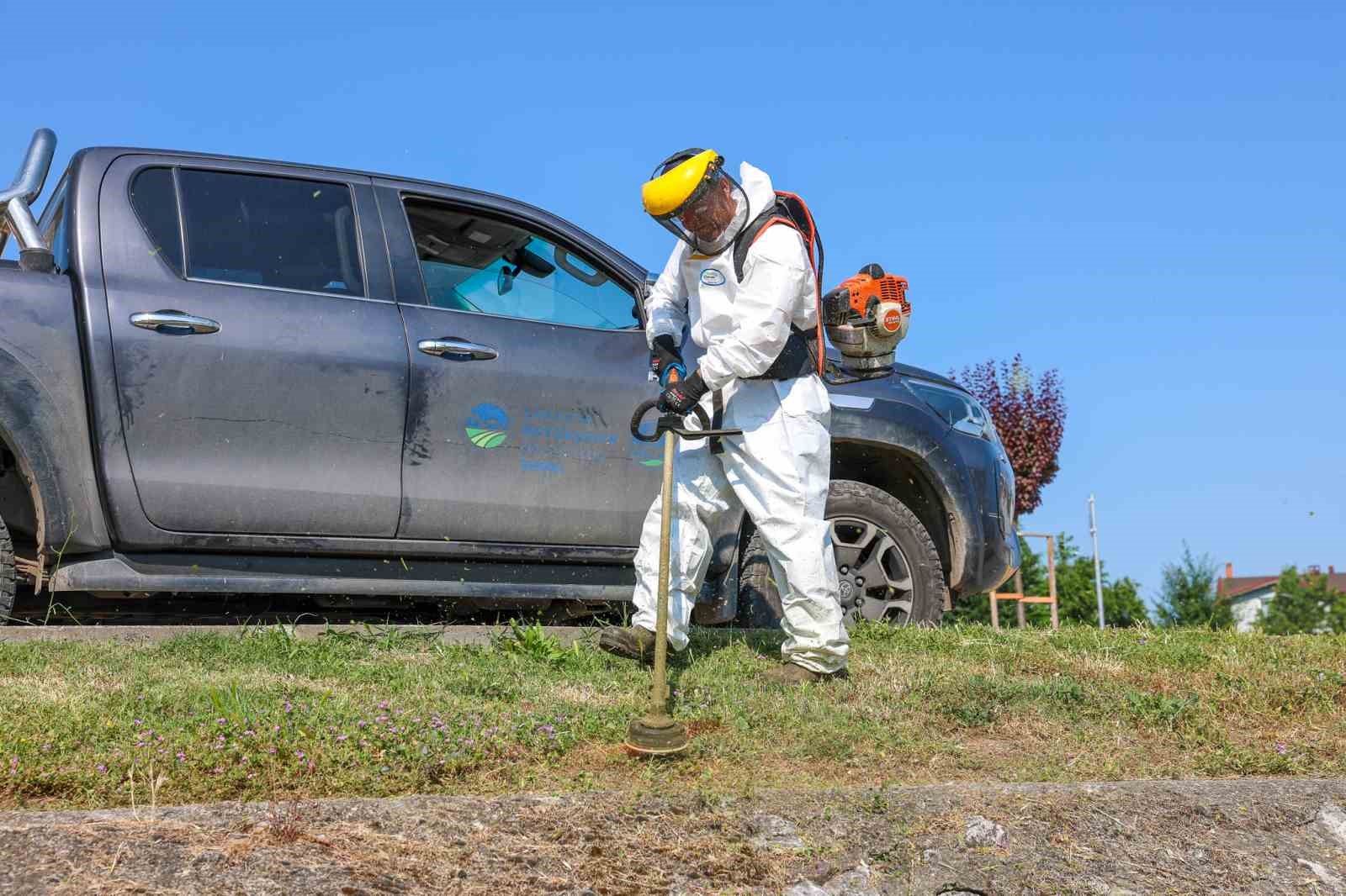 Çark Deresi’nin içi ve çevresi hummalı şekilde temizlendi