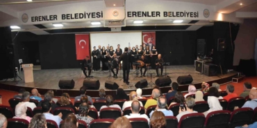 Erenler’de 1. Türk müziği festivali coşku içerisinde gerçekleşti