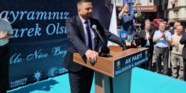 AK Parti Balıkesir Teşkilatının Bayram coşkusu meydana sığmadı