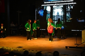 Öğrencilerin sahne performansları ilgi gördü