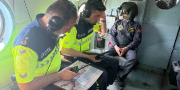 Bursa’da tatil trafiğine jandarmadan helikopterle denetim