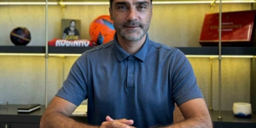 Mustafa Sarp: "Karakteri olan bir takım organize etmek en büyük hayalim"