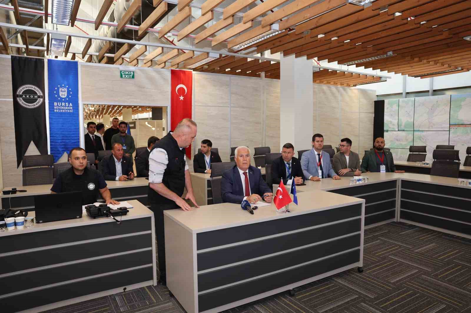 Bursa’daki orman yangınına müdahale sürüyor